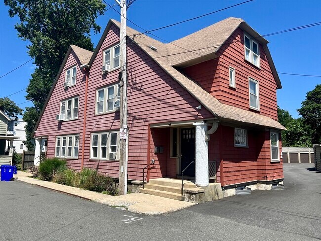 Primary Photo - 17 Washington Pl