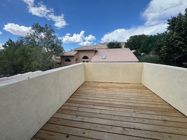 Building Photo - Foothills 2-Story in Vista Del Mundo!