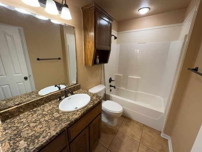 Building Photo - 4701 Autumn Valley Dr