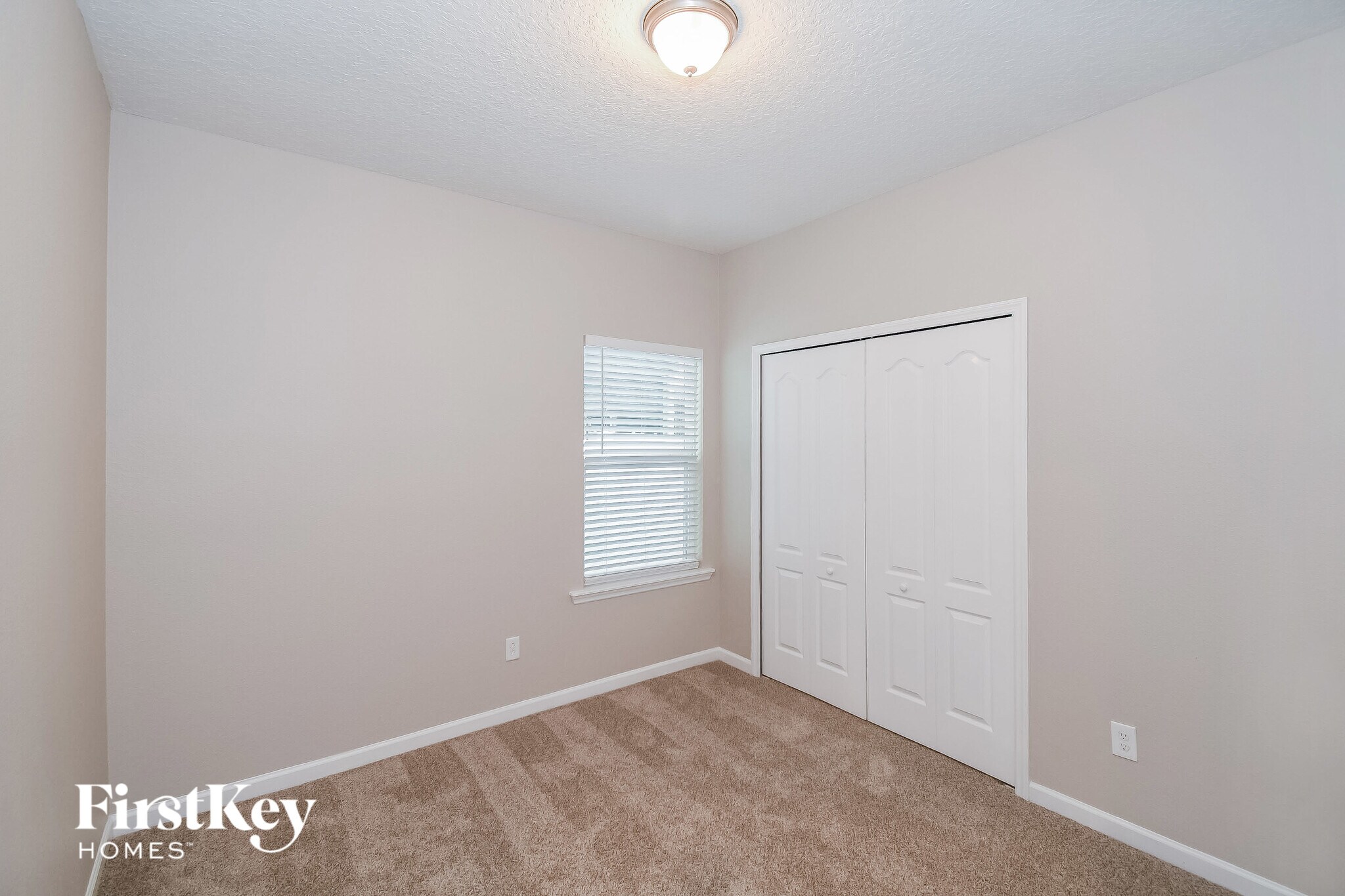 Building Photo - 1312 Kendall Dr