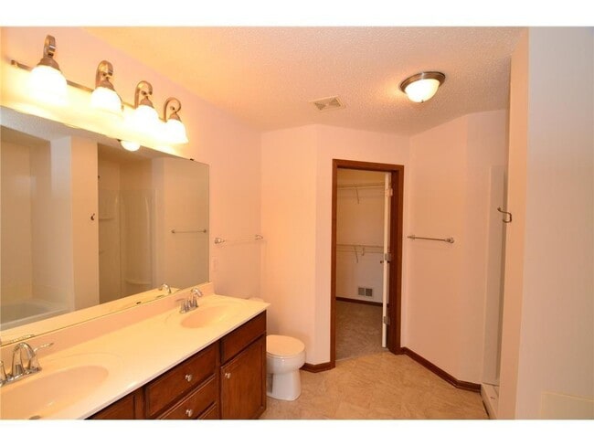 Building Photo - 15661 60th Ave N