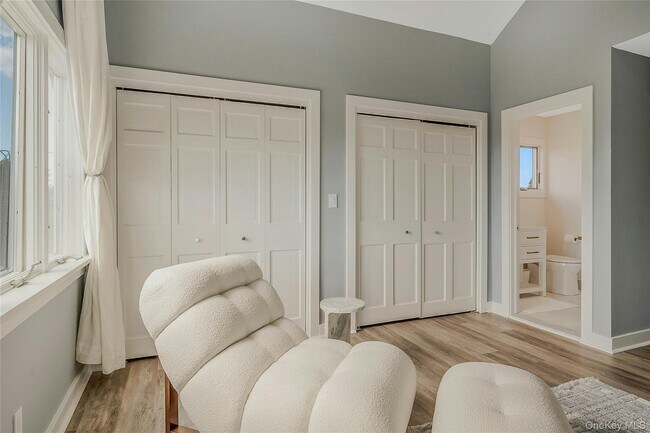 Building Photo - 370 Fishermans Beach Rd