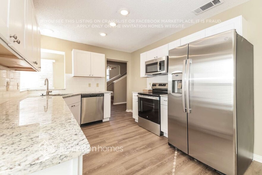 Building Photo - 2018 Falcon Ridge Dr