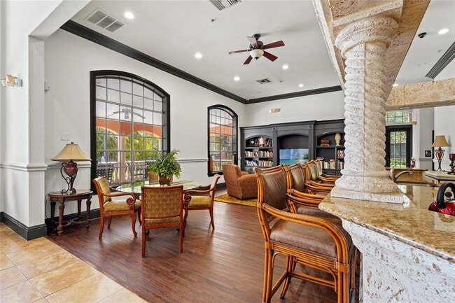 Building Photo - 4138 Central Sarasota Pkwy