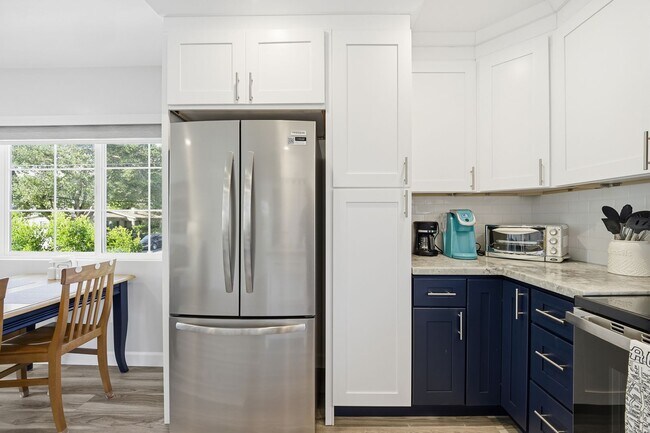 Building Photo - Newly Built Standalone ADU with Mountain Views – Fully Furnished & Move-In Ready