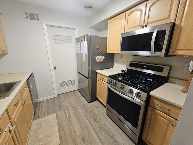 Building Photo - 25 Sweetgum Ln