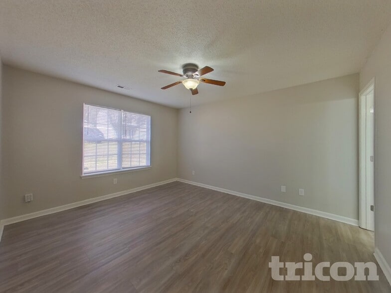 Building Photo - 3428 Nevin Brook Rd