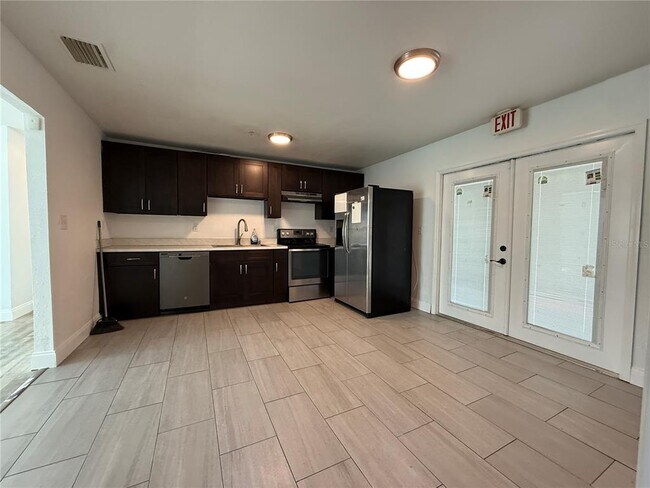 Building Photo - 960 NW 56th Ave