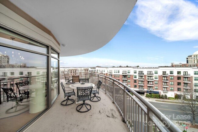 Building Photo - 4620 Piedmont Row Dr