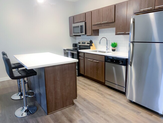 Building Photo - 1400 E Walnut St