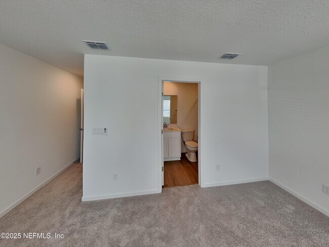 Building Photo - 594 Holly Lks Dr