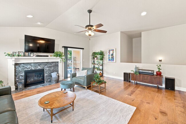 Building Photo - 12441 Woodruff Dr