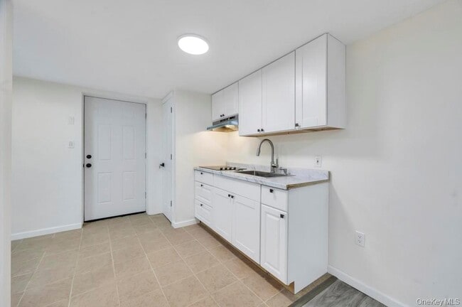 Building Photo - 21 Garden St