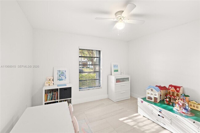 Building Photo - 17341 SW 74th Ave