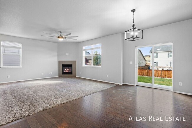 Building Photo - 1095 W 170th Pl