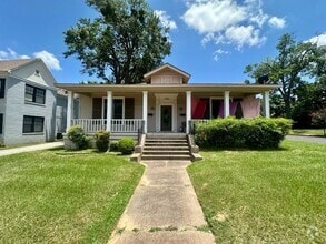 Building Photo - Charming 1-Bedroom Duplex in the Heart of ...