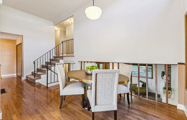 Building Photo - 2583 Pimlico Dr