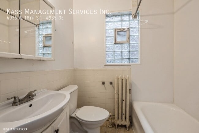 Building Photo - 4935 W 18th