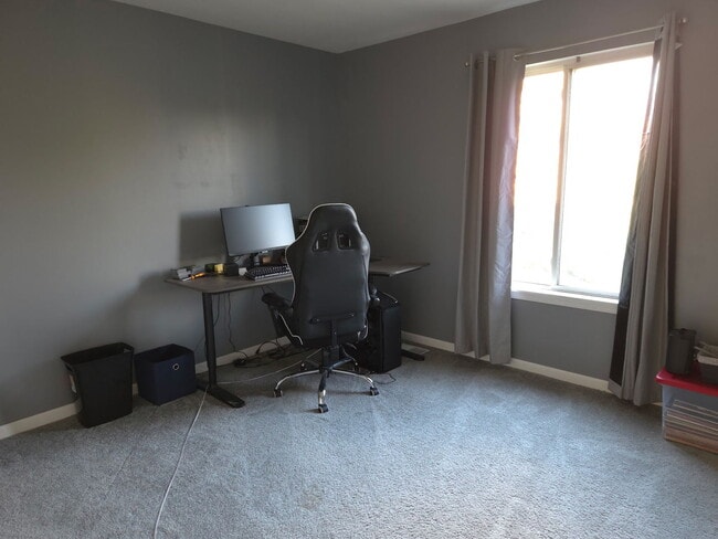 Building Photo - 2786 Yosemite Dr