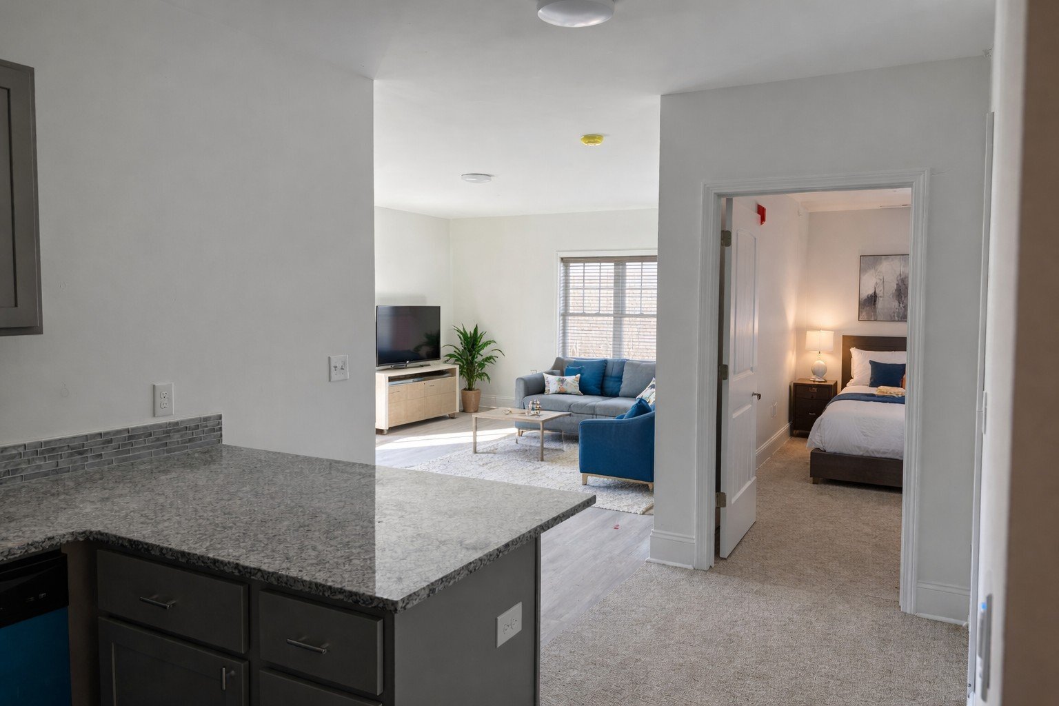 Building Photo - 2 Grove St