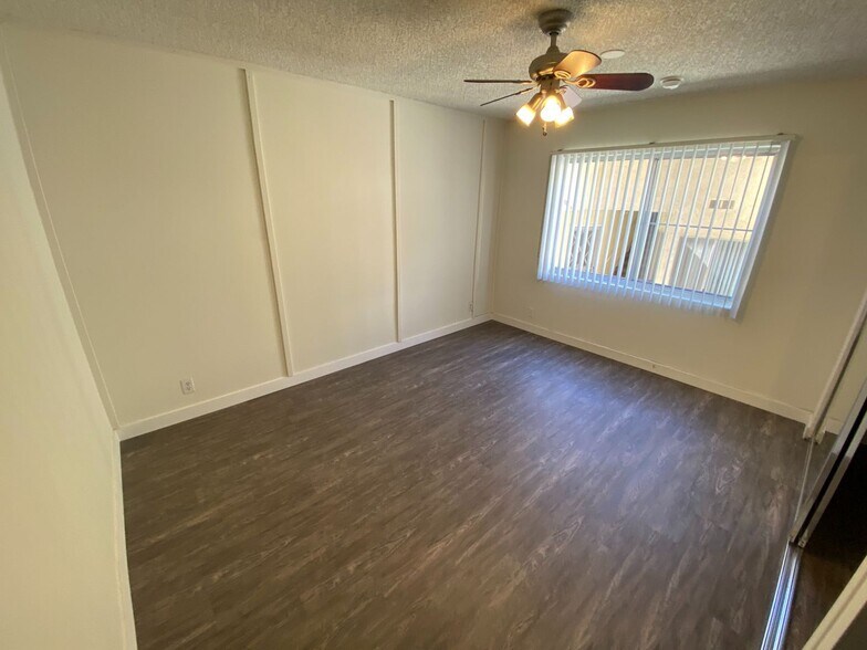 Building Photo - 1444 Centinela Ave