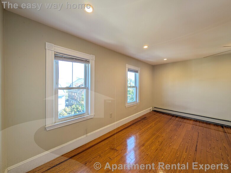 Building Photo - 41 Bay State Ave