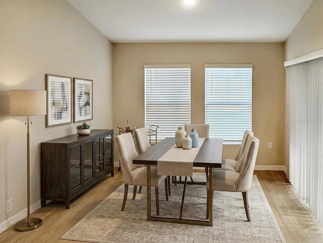 Building Photo - 2279 Canyon Oak Dr