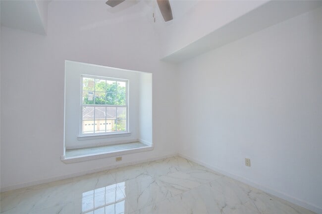 Building Photo - 4427 Waterfall Way