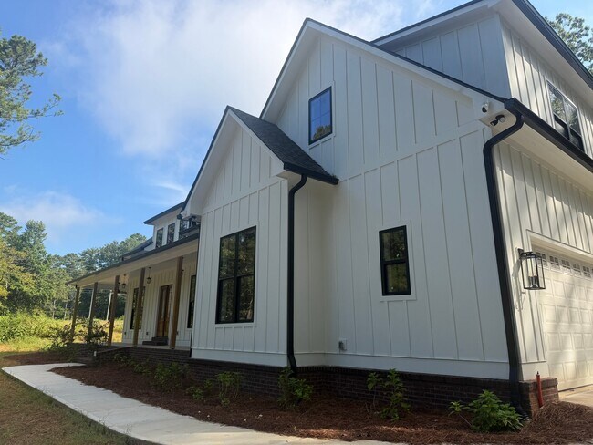 Building Photo - 1601 Old Lost Mountain Rd