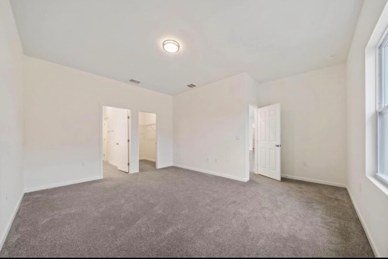 Building Photo - 1686 SW 168th Loop