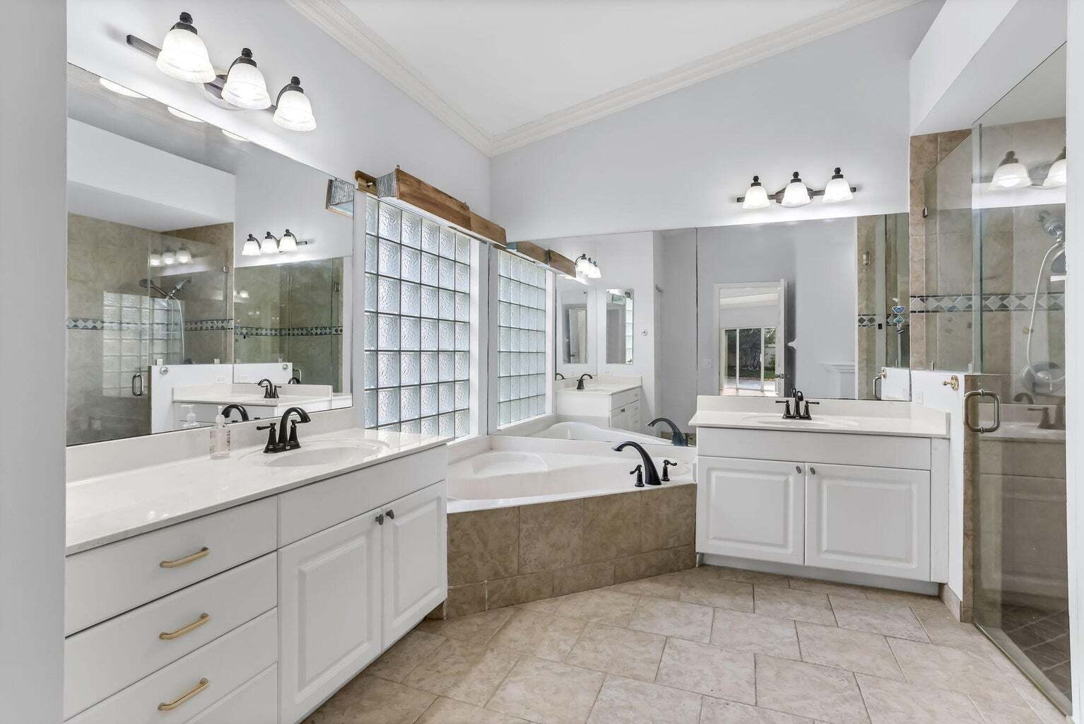 Building Photo - 7607 Colony Lake Dr