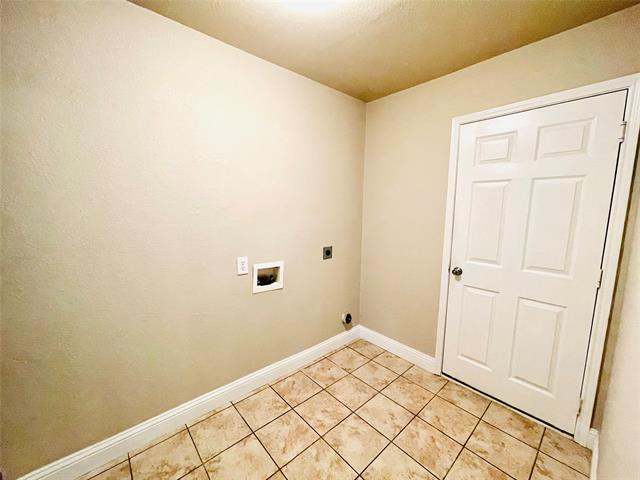 Building Photo - 2605 Cattleman Dr