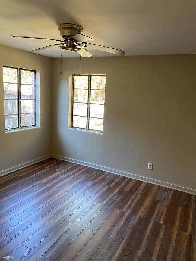 Building Photo - 2 br, 1 bath Duplex - 920 West 4th Avenue A