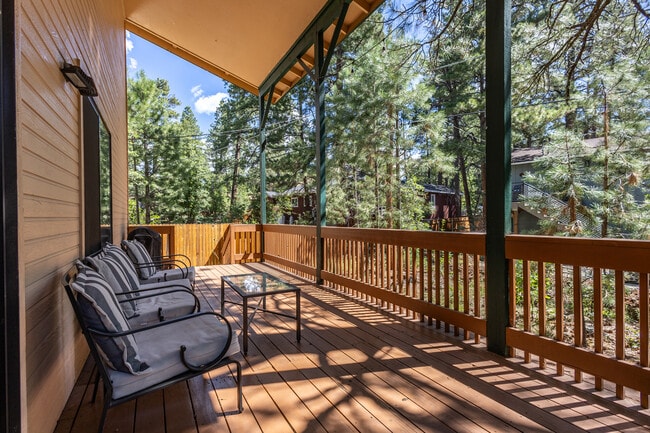 Building Photo - 335 Sandia Cir