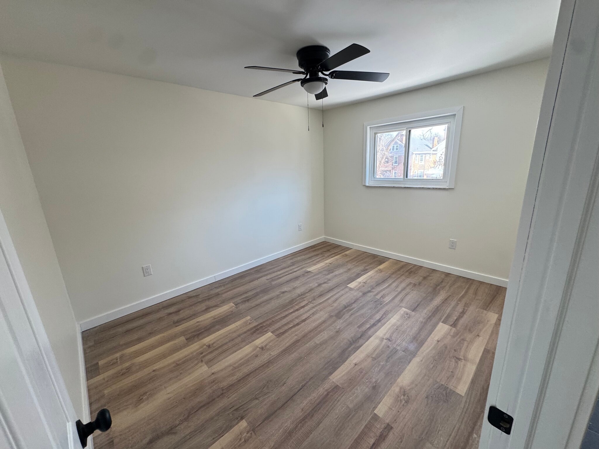 Building Photo - 16 Intervine Pl