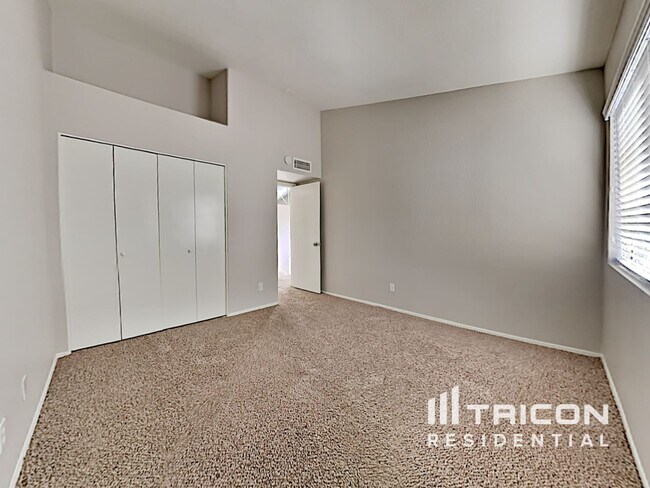 Building Photo - 8127 W Desert Cove Ave