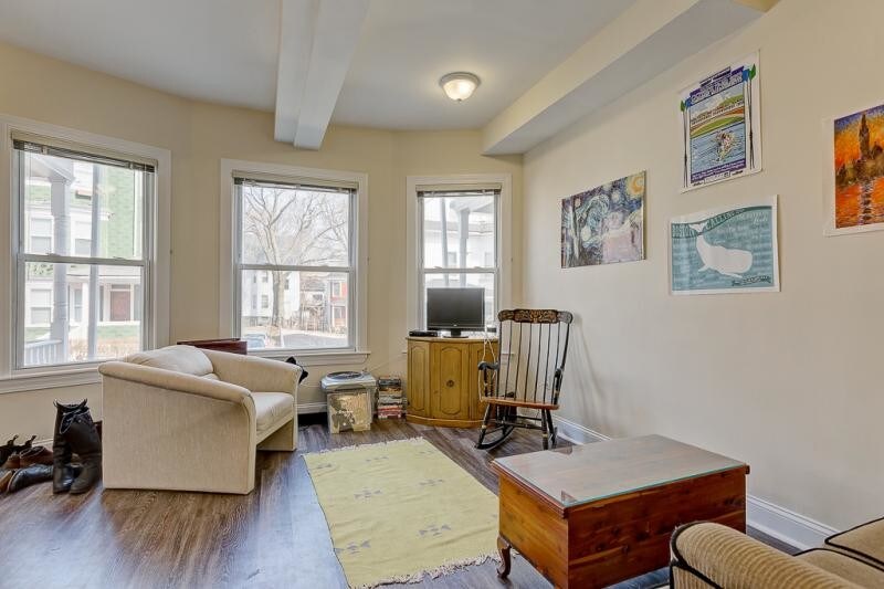 Building Photo - 30 Hillside St