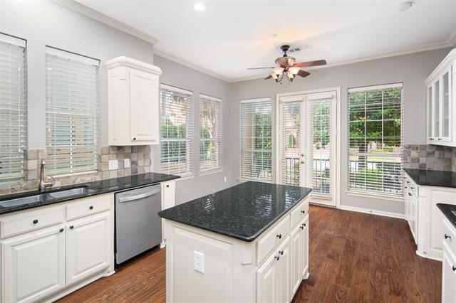 Building Photo - 2415 Greymoore Dr