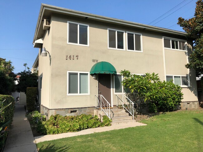 Exterior view - 1417 Holt Apartments