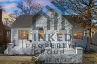 Building Photo - 1338 S Florence Ave