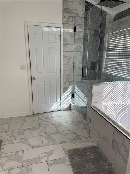 Building Photo - 1303 River Club Dr NE