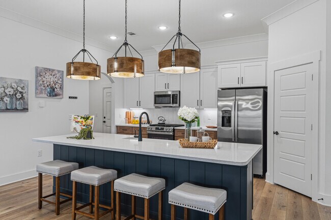 Building Photo - 35 Highland Dr NW