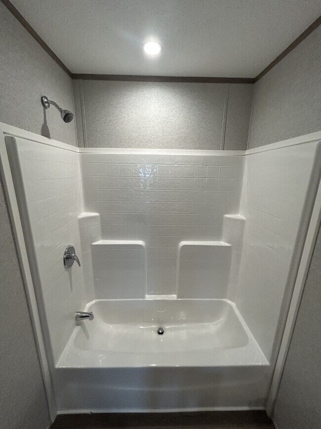 Building Photo - 206 Angel Ct