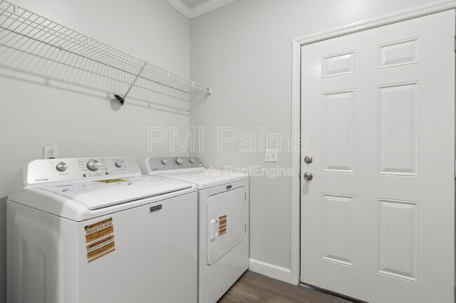 Building Photo - 1521 Preston St S