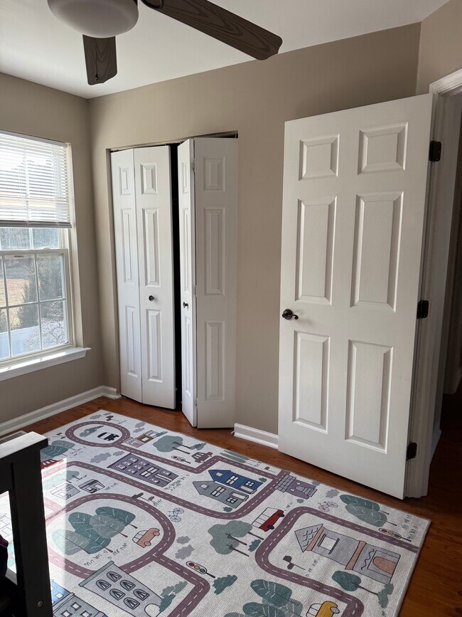 Building Photo - 349 Superior Rd