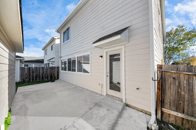 Building Photo - 20623 Patriot Park Ln