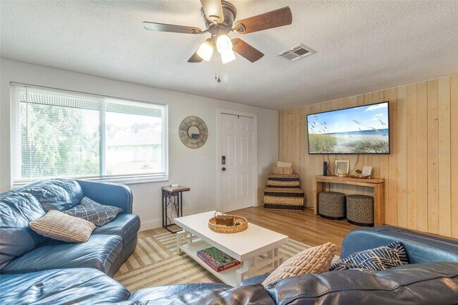 Building Photo - 2586 Auburn Blvd