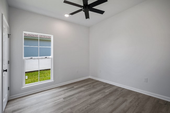 Building Photo - 208 Jax Sq
