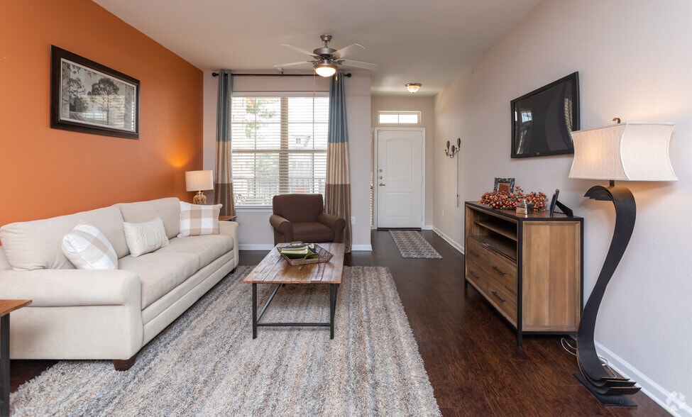 2BR, 2BA - 1086SF Living Room - Overlook at Stone Oak Park Apartments