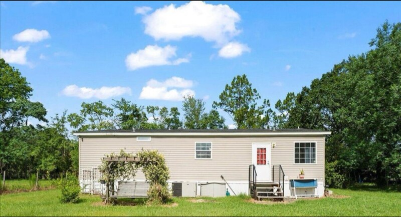 Building Photo - 14890 Yellow Water Ln